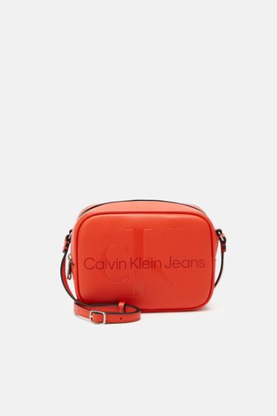 Calvin Klein Sculpted Camera Bag Poppy